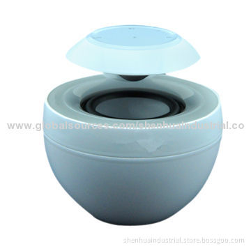 Portable laptop mini speaker with silicone sucker holder